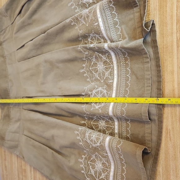 Ann Taylor Khaki Embroidered A-Line Skirt, size 12 - Picture 6 of 6